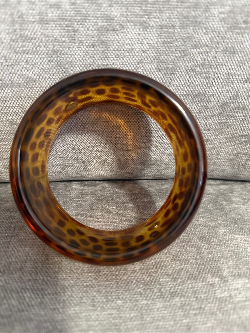 Joan Rivers, Leopard Print Tortoiseshell Resin Bangle - Amber Brown - Picture 3 of 9